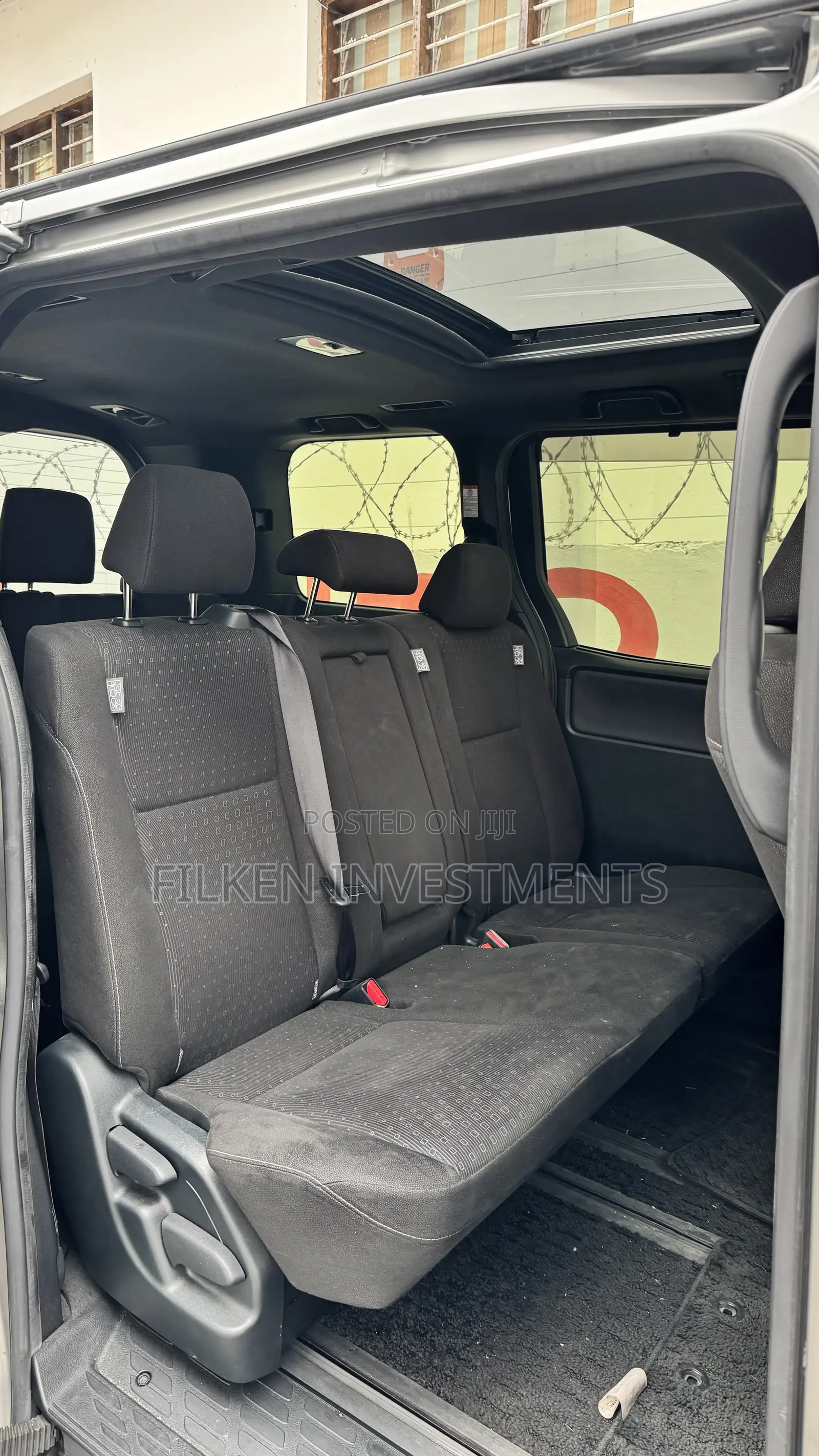 Toyota Voxy 2020 Silver
