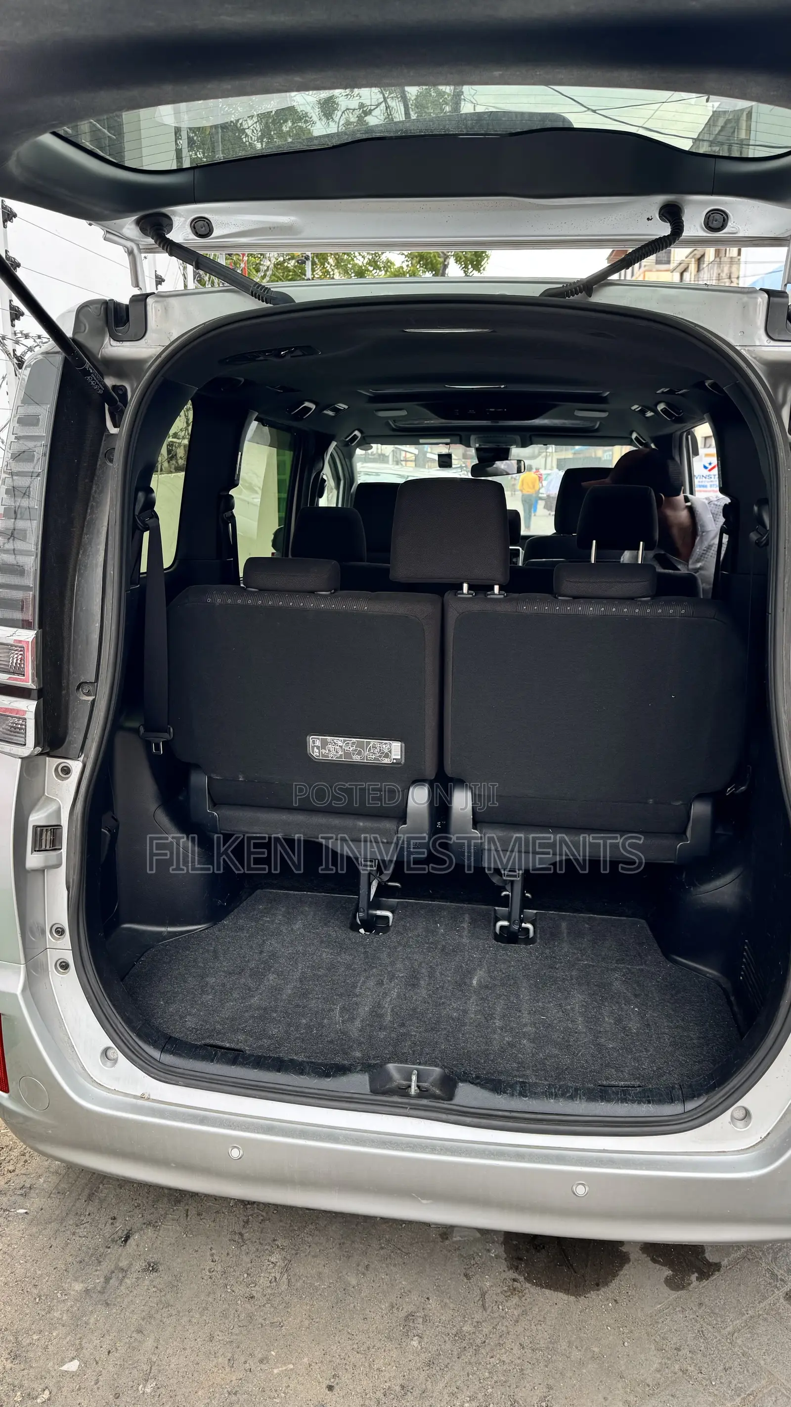 Toyota Voxy 2020 Silver