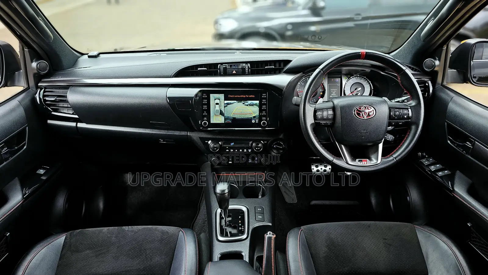 Toyota Hilux 2022 Black