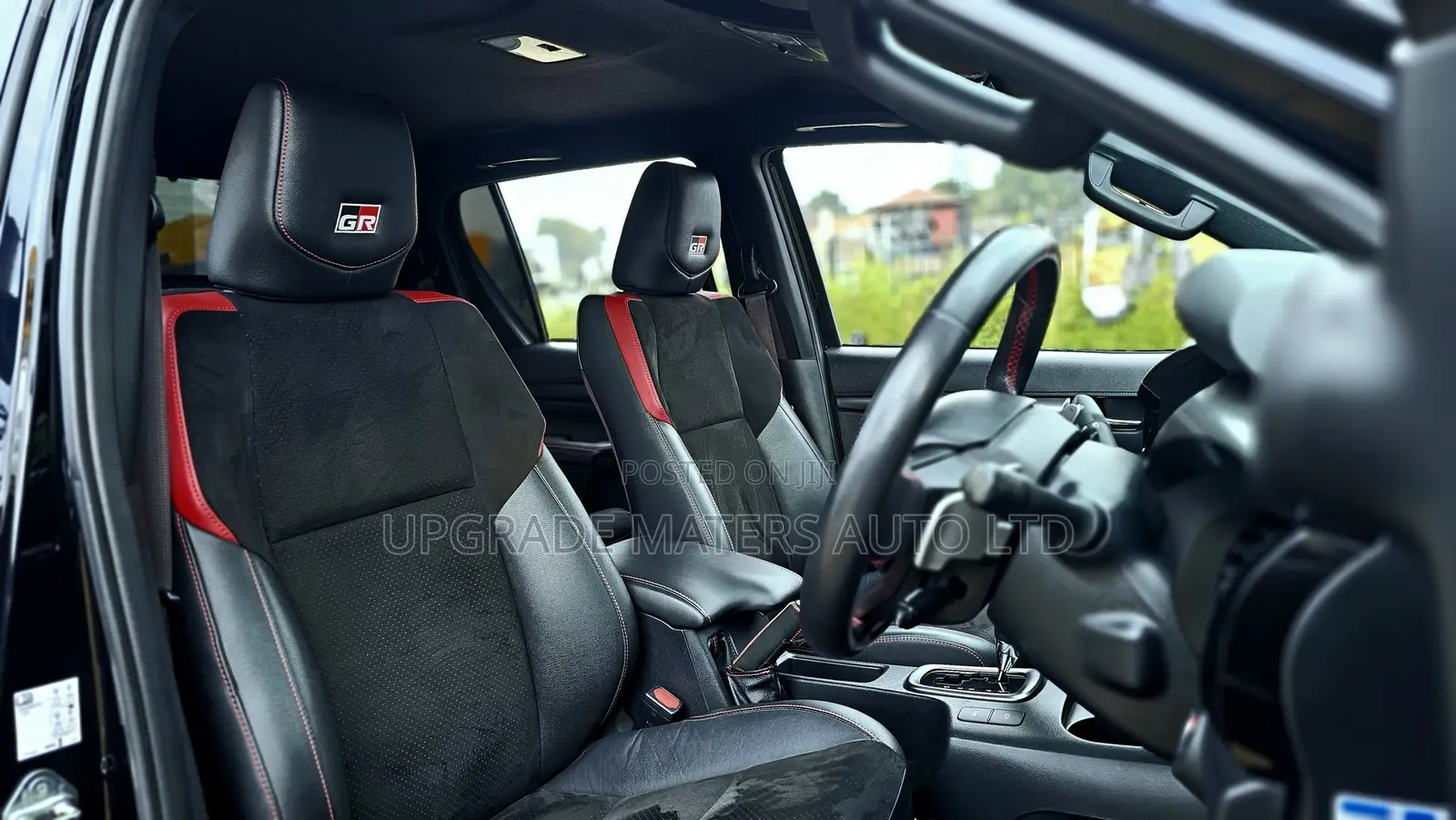Toyota Hilux 2022 Black