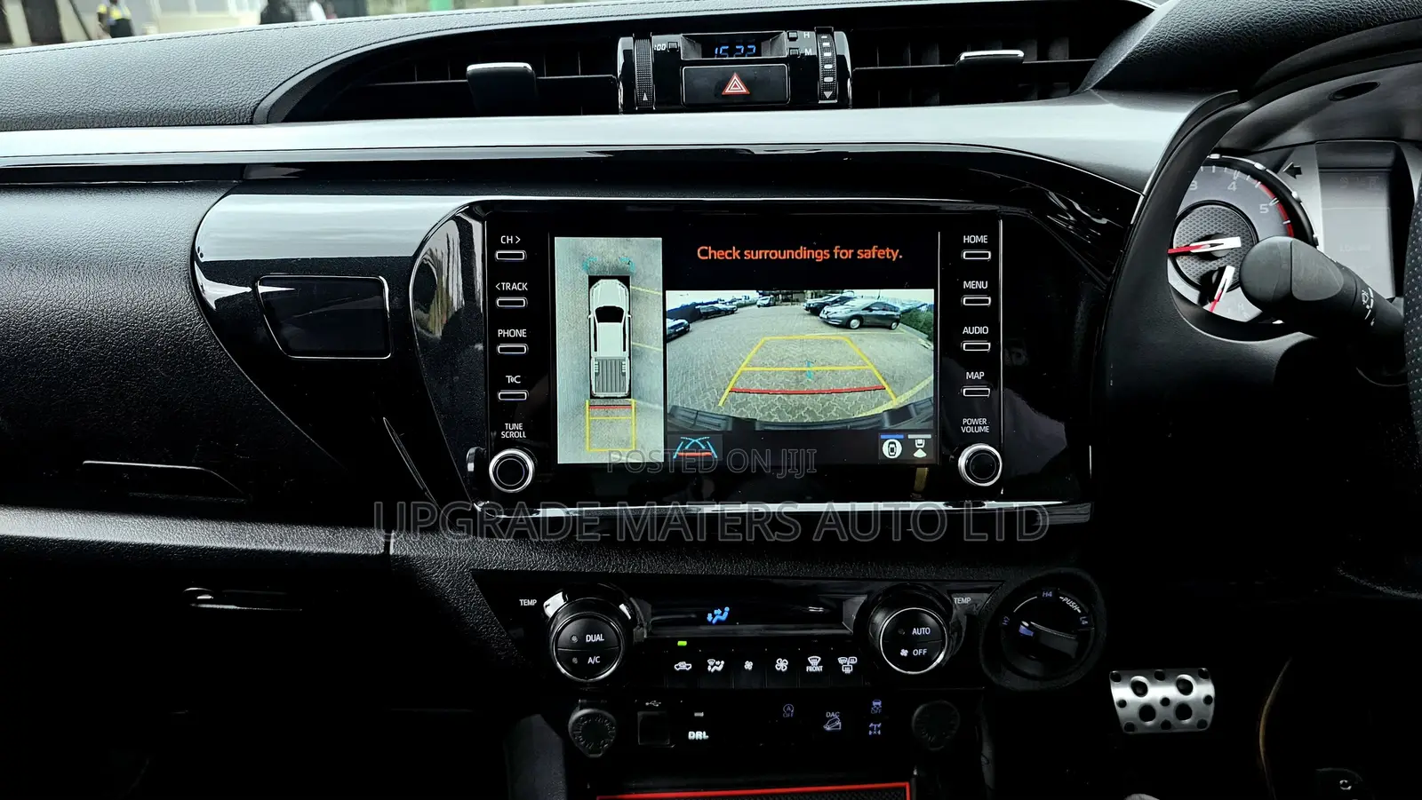 Toyota Hilux 2022 Black