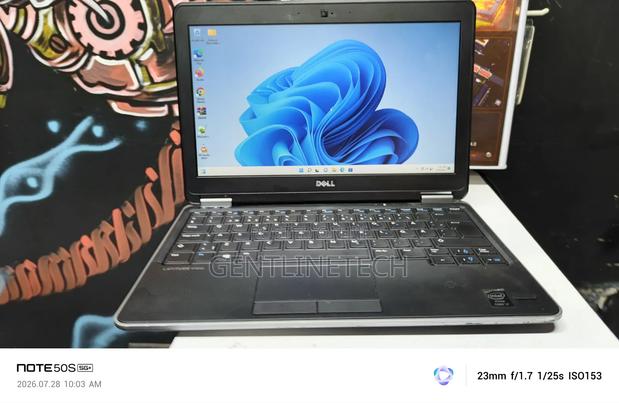 Laptop Dell Latitude E7240 8GB Intel Core i5 SSD 128GB