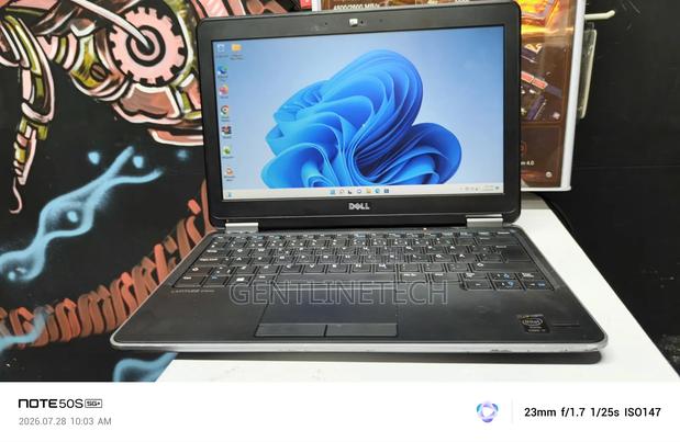Laptop Dell Latitude E7240 8GB Intel Core i5 SSD 128GB - thumbnail 2
