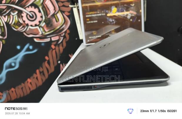 Laptop Dell Latitude E7240 8GB Intel Core i5 SSD 128GB - thumbnail 3