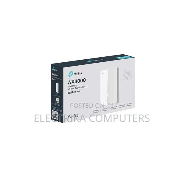 TP-Link EAP655-Wall AX3000 Wall Plate Wi-Fi 6 Access Point - main view