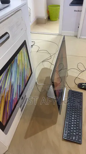 Desktop Computer Apple iMac 8GB Intel Core i5 HDD 1T