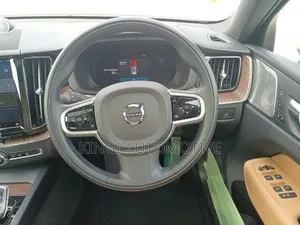 Volvo XC60 2020 White