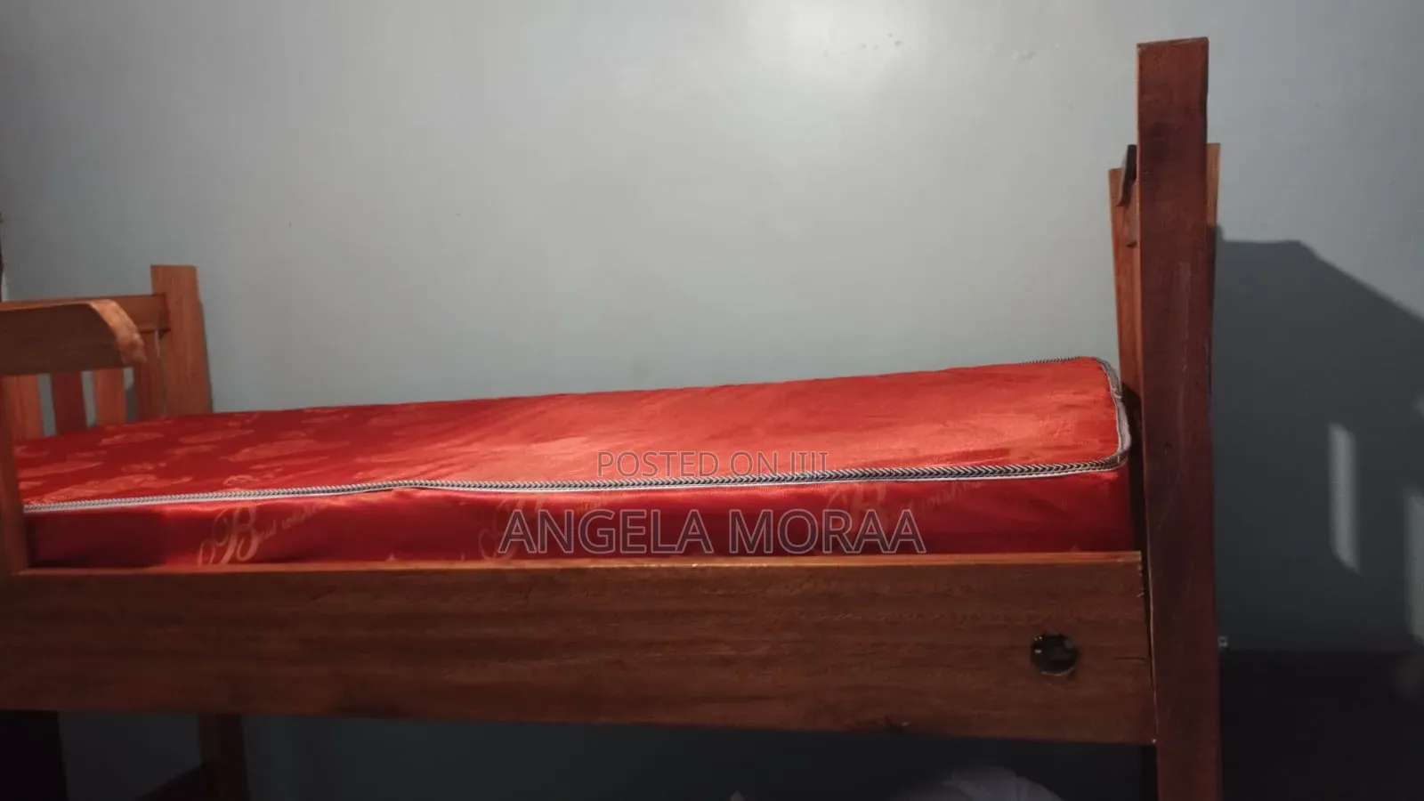 1 Bed and 2 Mattresses