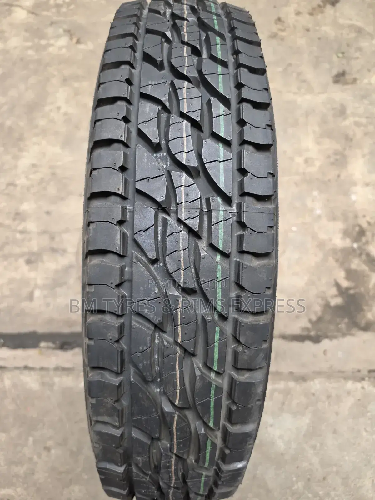 225 /95 R16 Bridgestone (All Terrain) Japan