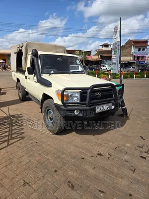 Toyota Land Cruiser 2011 Beige