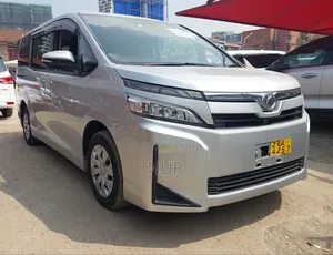 Toyota Voxy 2019 Silver