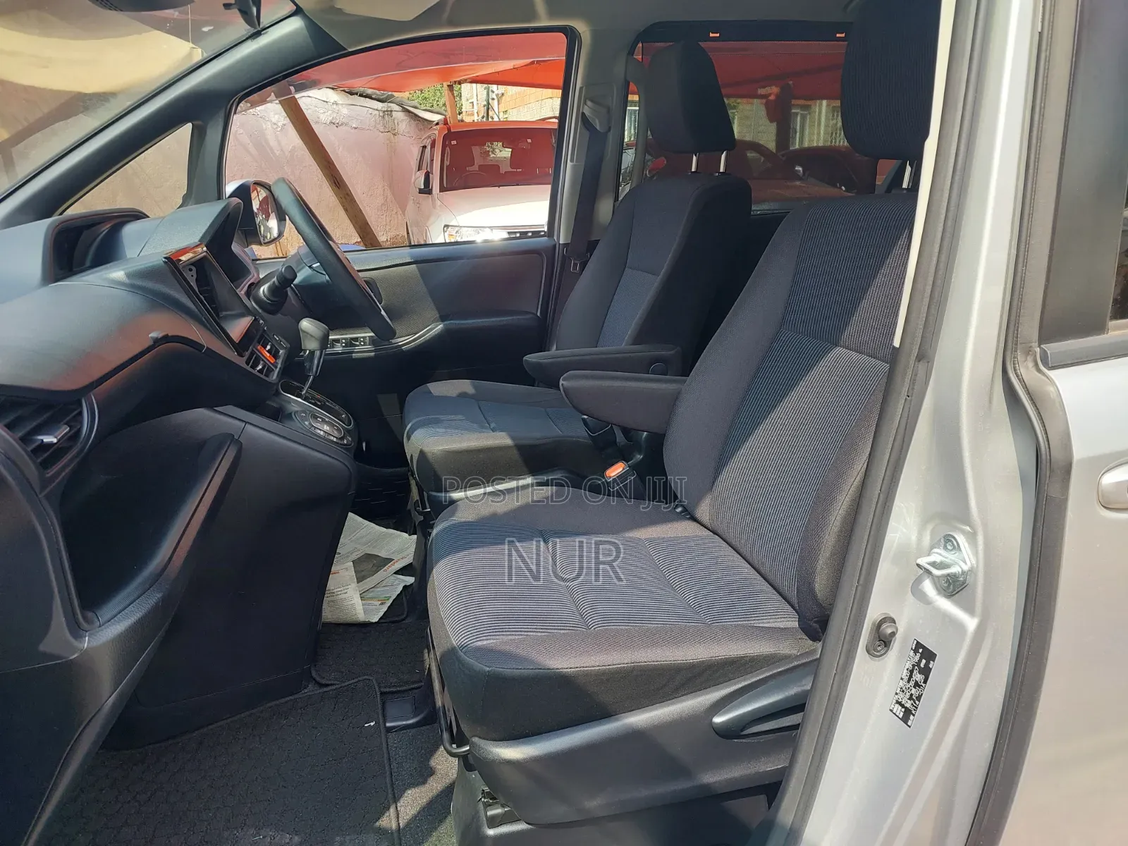 Toyota Voxy 2019 Silver