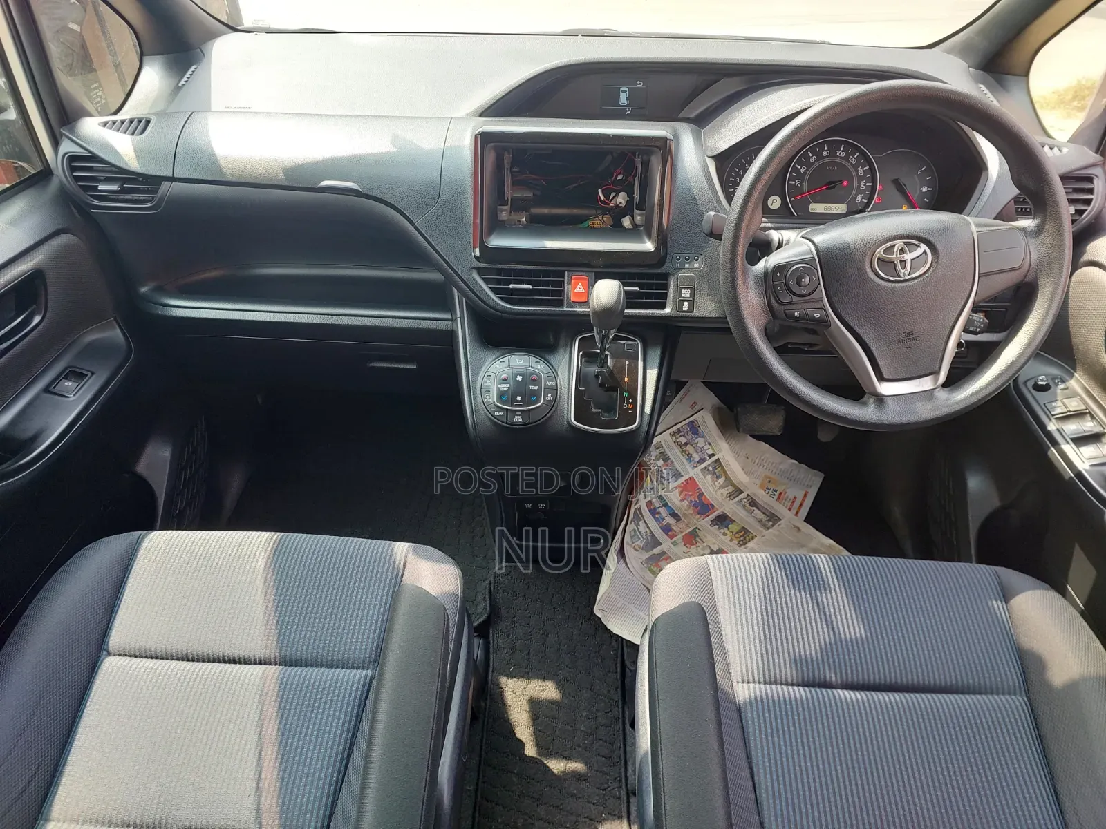 Toyota Voxy 2019 Silver