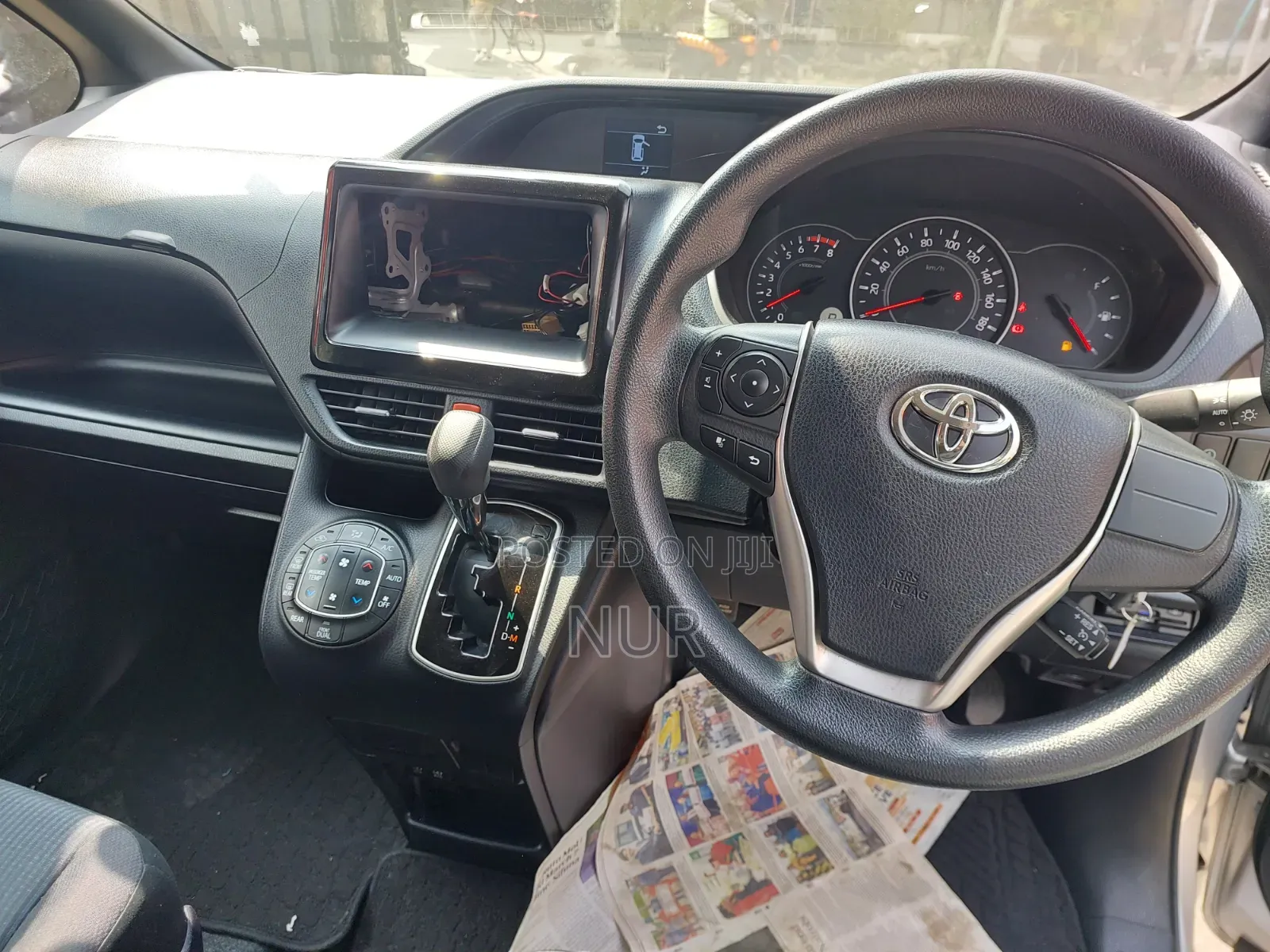 Toyota Voxy 2019 Silver