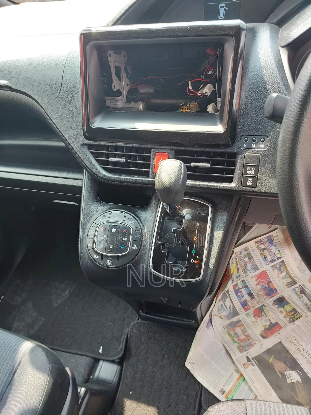 Toyota Voxy 2019 Silver