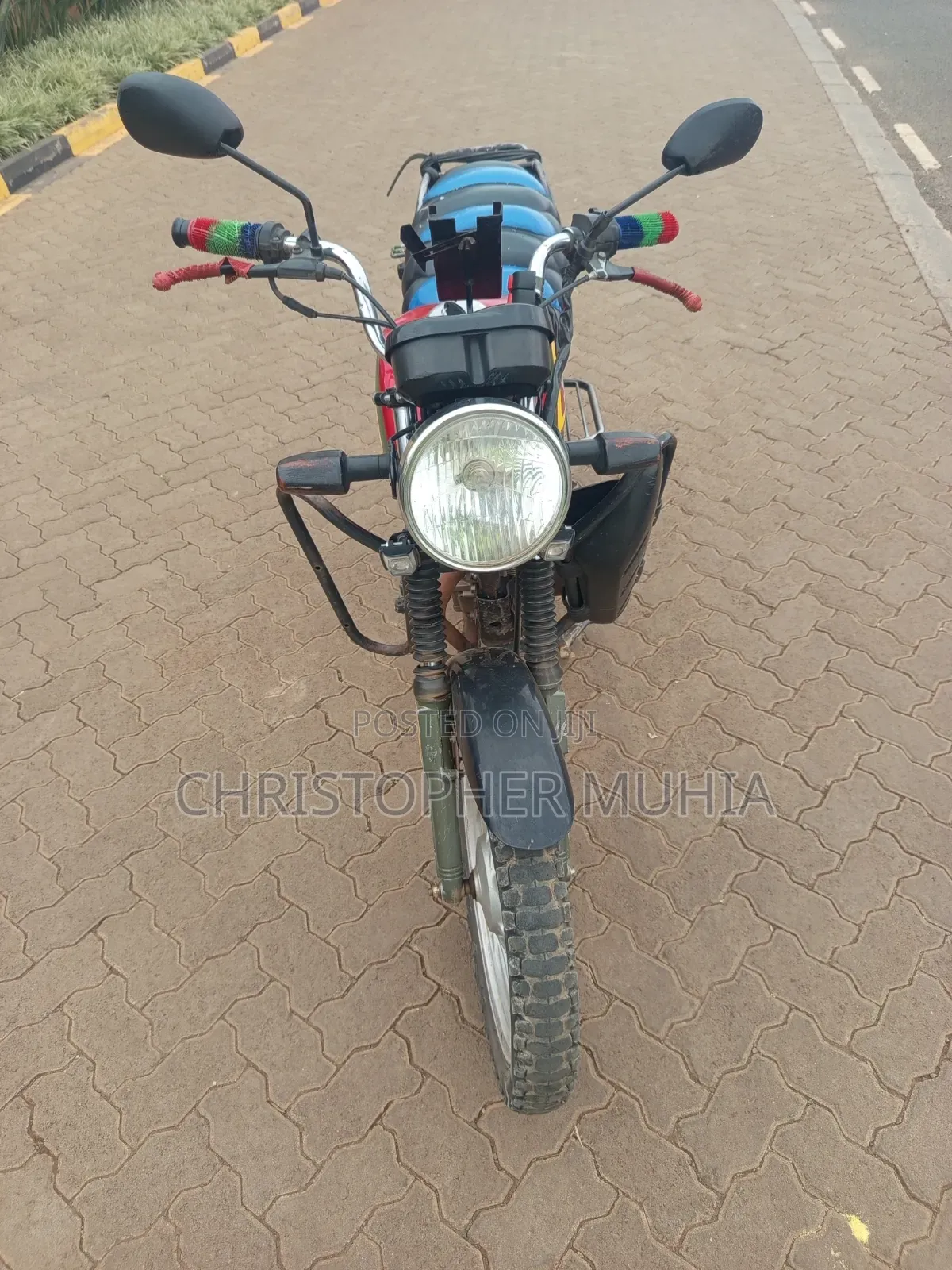 Honda CB 2022 Red