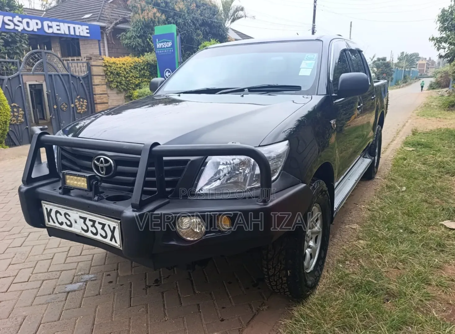 Toyota Hilux 2013 Black