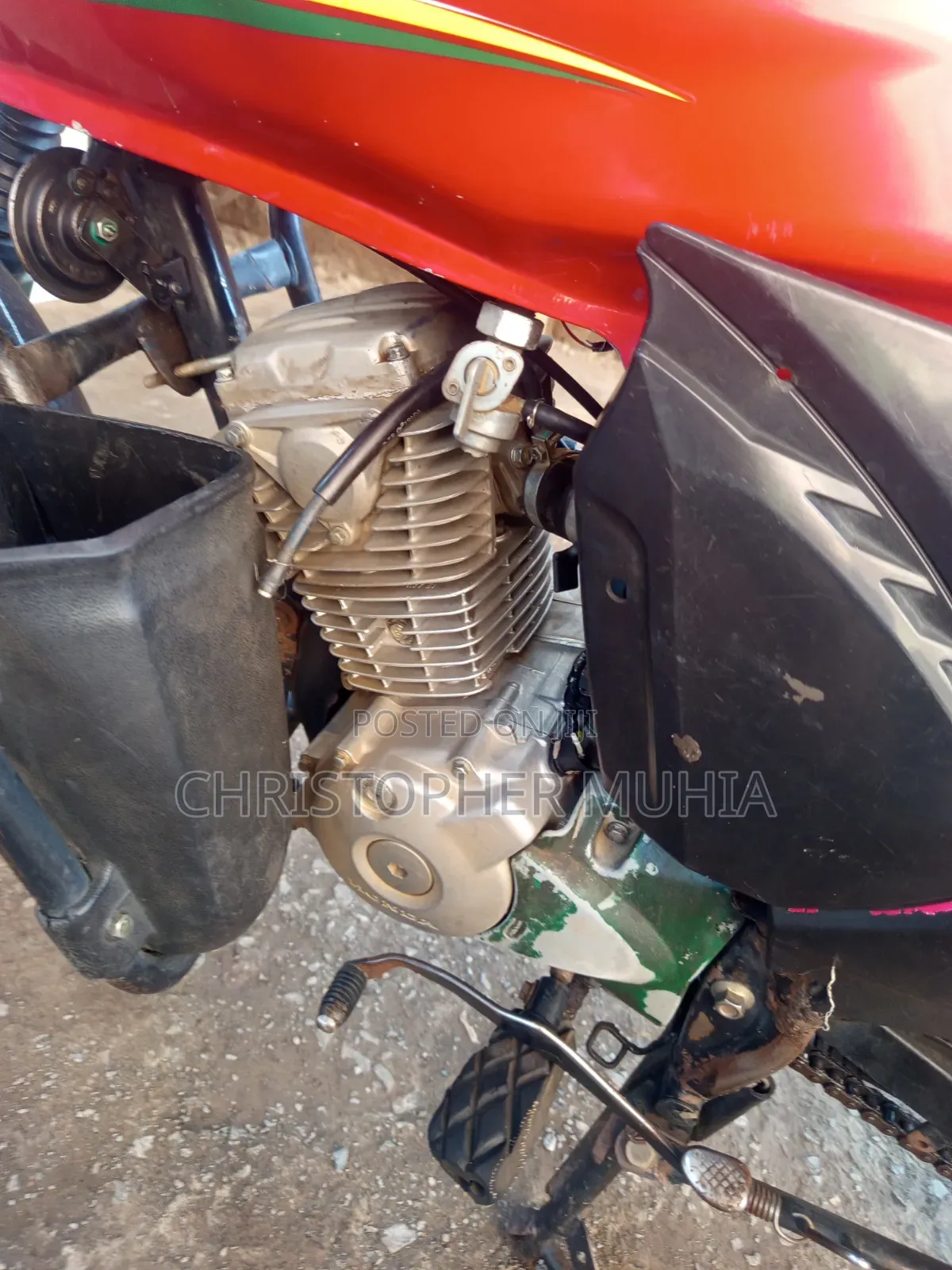 Honda CB 2022 Red