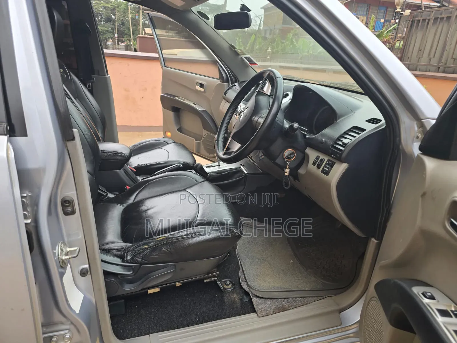 Mitsubishi L200 2013 Silver