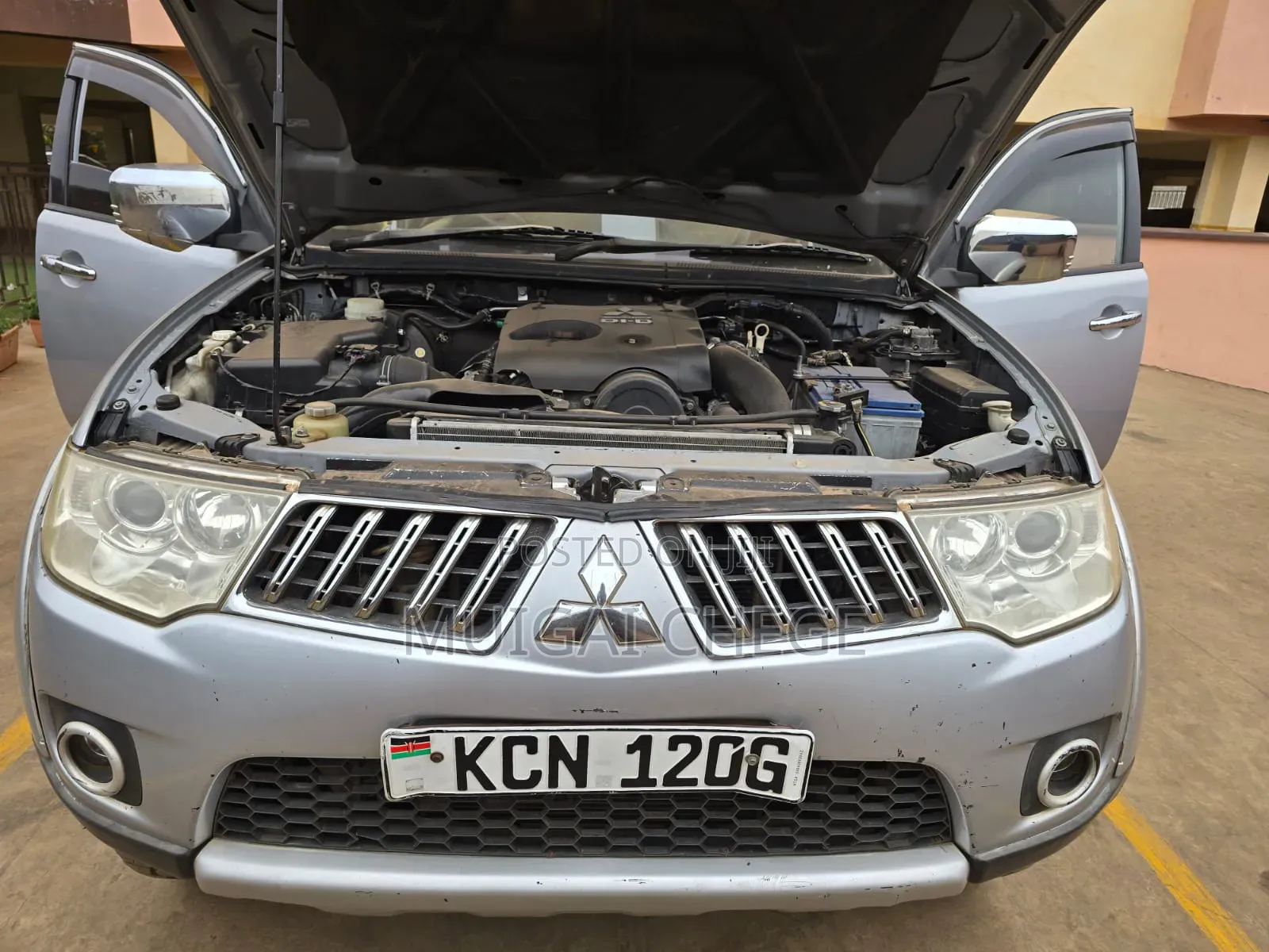 Mitsubishi L200 2013 Silver