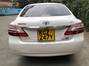 Toyota Premio 2013 White