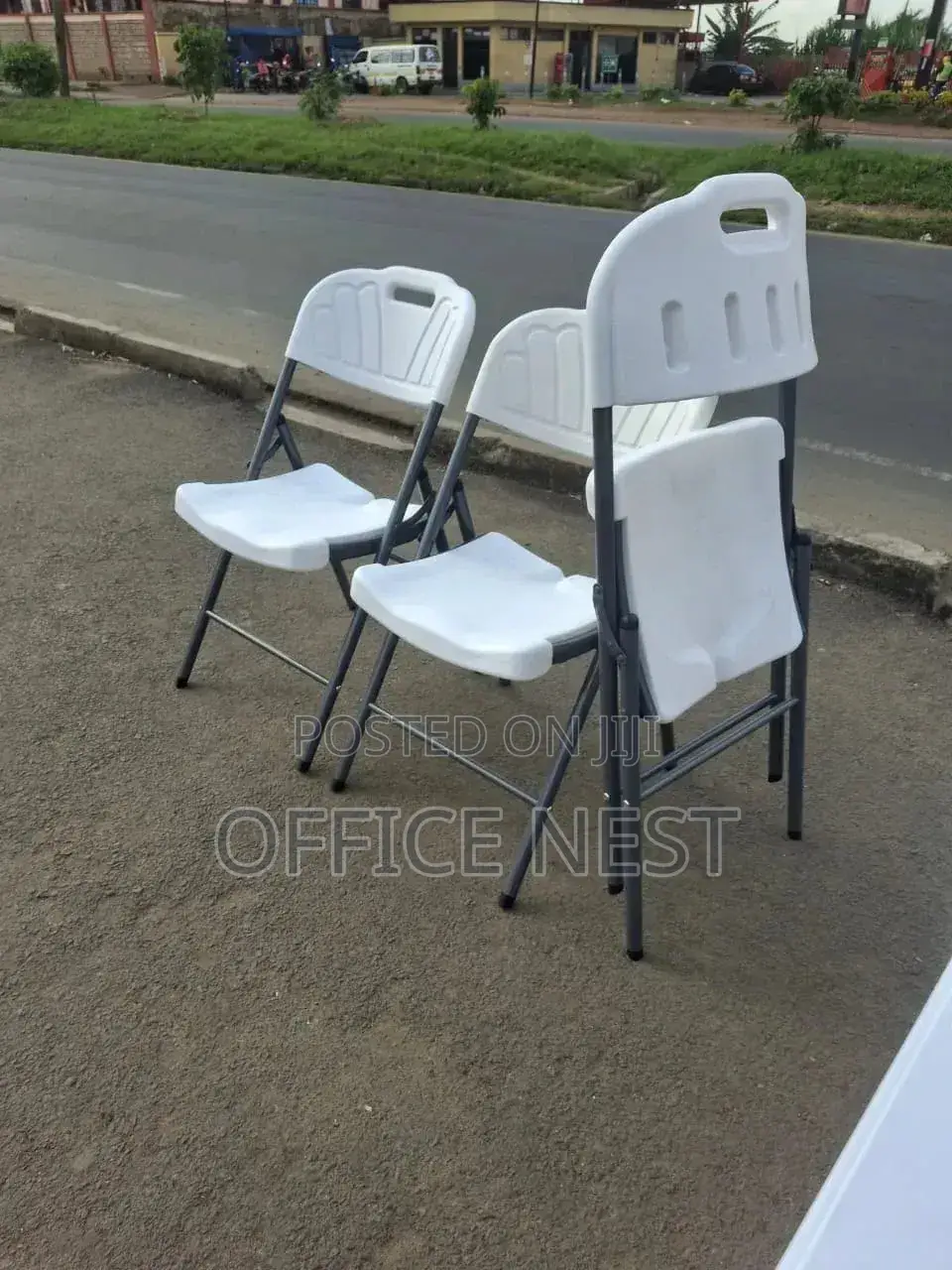 Heavy Duty Plastic Folding Chair