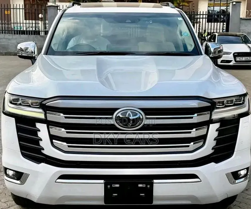 Toyota Land Cruiser 2023 White