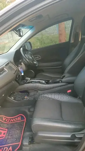 Honda Vezel 2015 Silver