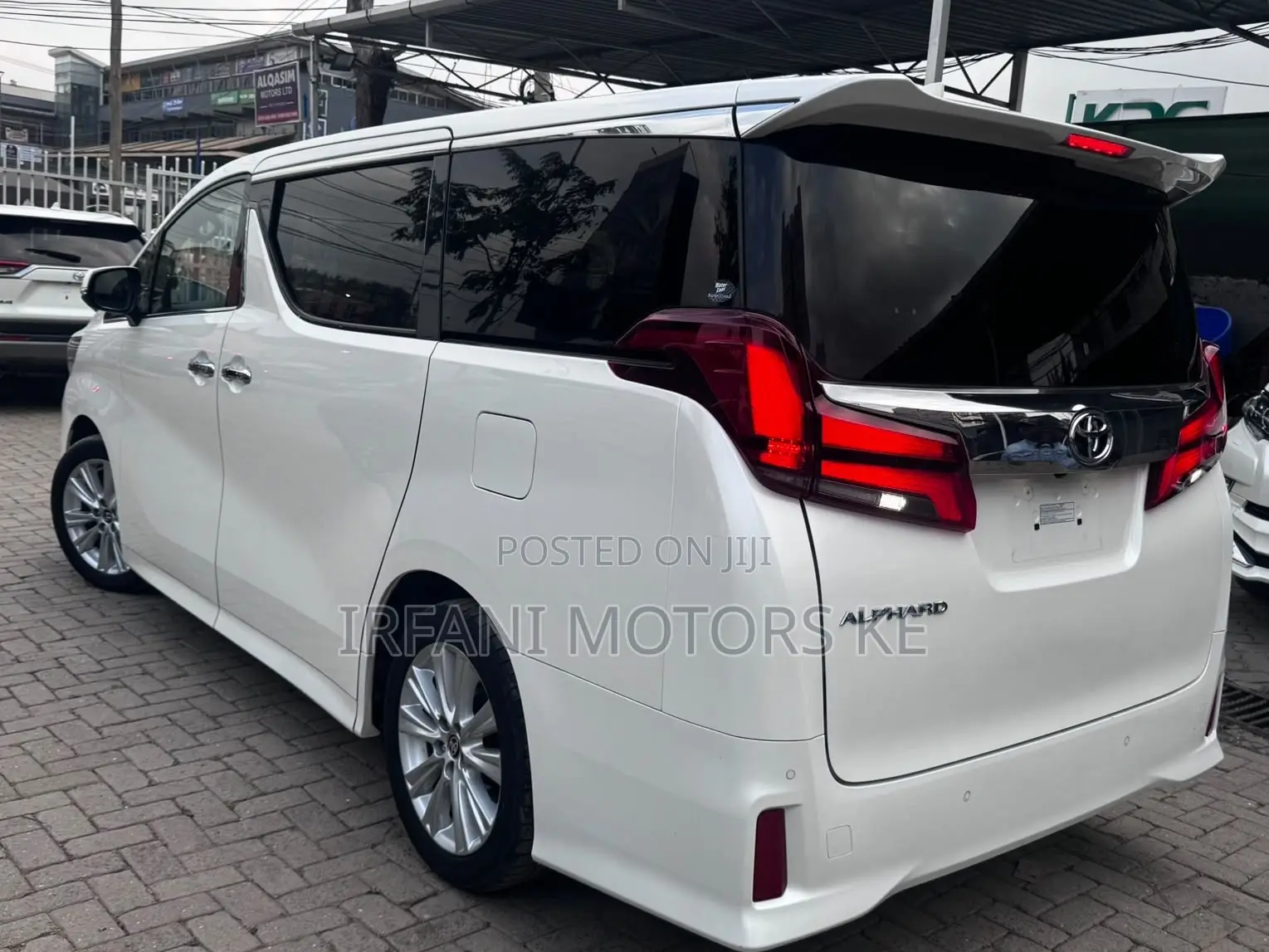 Toyota Alphard 2.5 Petrol FWD 2020 White