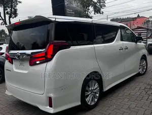 Toyota Alphard 2.5 Petrol FWD 2020 White