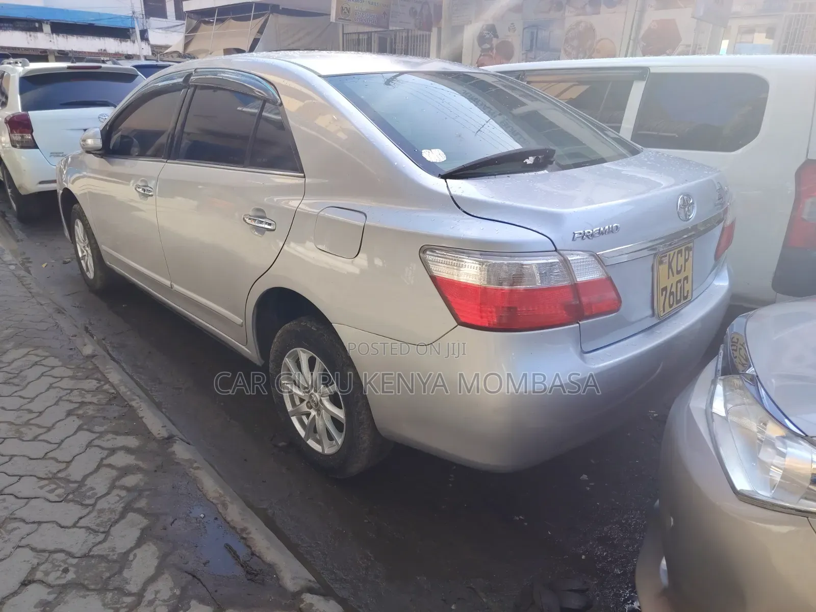 Toyota Premio 2011 Silver