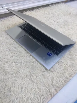 Laptop HP EliteBook 830 G8 16GB Intel Core i7 SSD 512GB