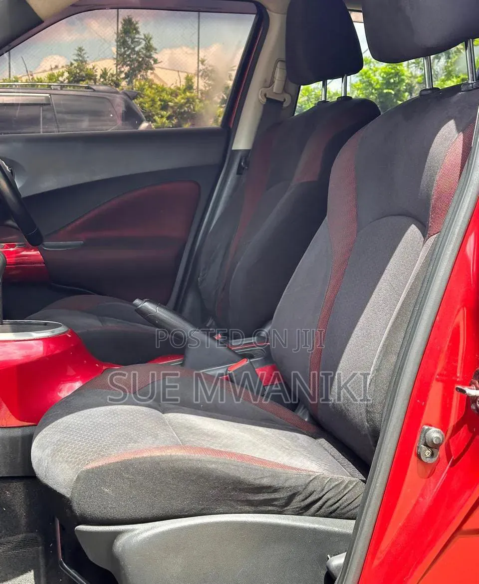 Nissan Juke 2012 Red