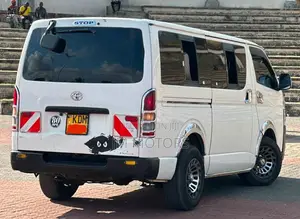 Toyota HiAce 2016 White