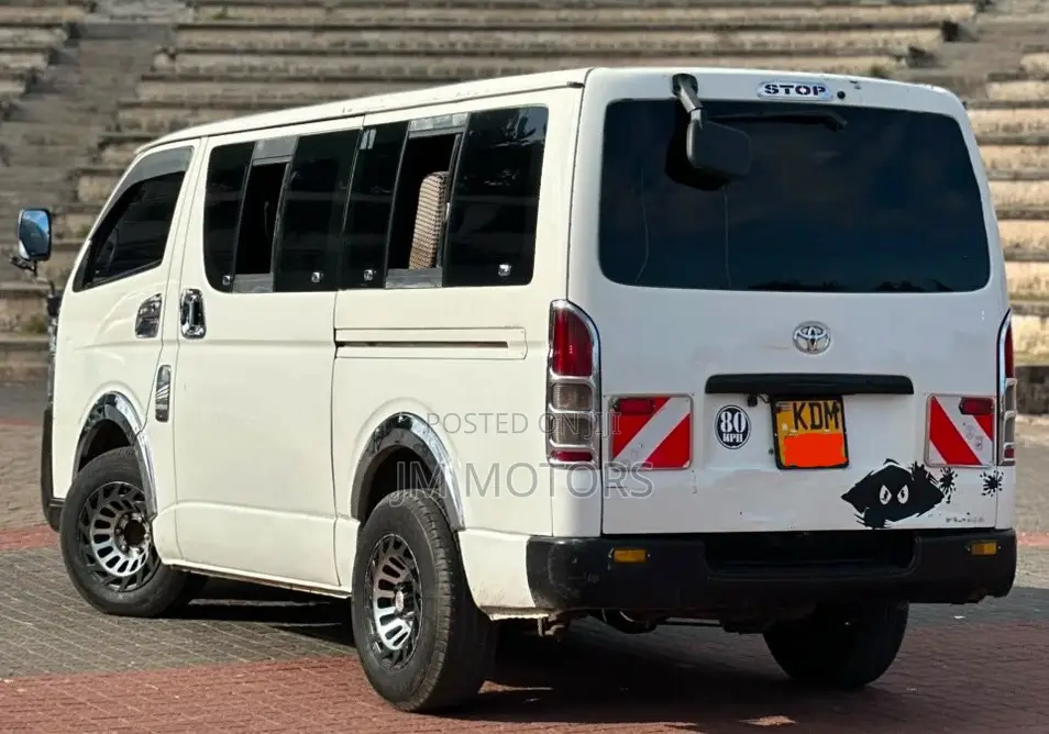 Toyota HiAce 2016 White