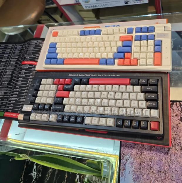Wireless Bluetooth Keyboard Mechanical - thumbnail 3