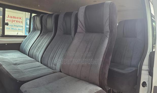 Toyota HiAce 2019 White - thumbnail 6