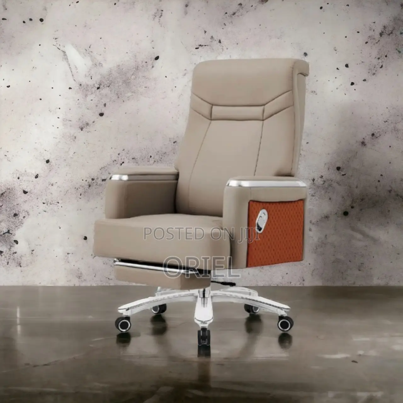 Office Chair : Executive Upholstered Ergonomic Office Chair