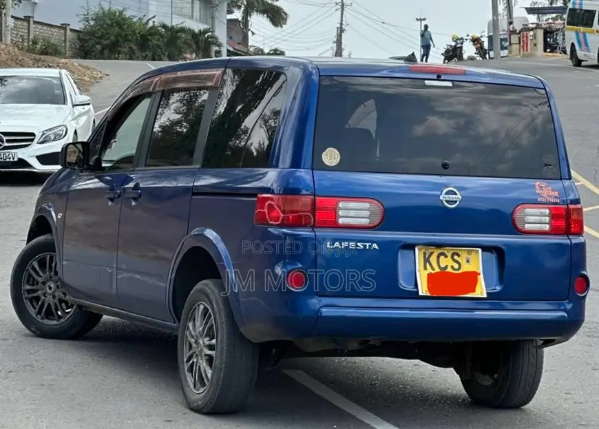 Nissan Lafesta 2011 Blue