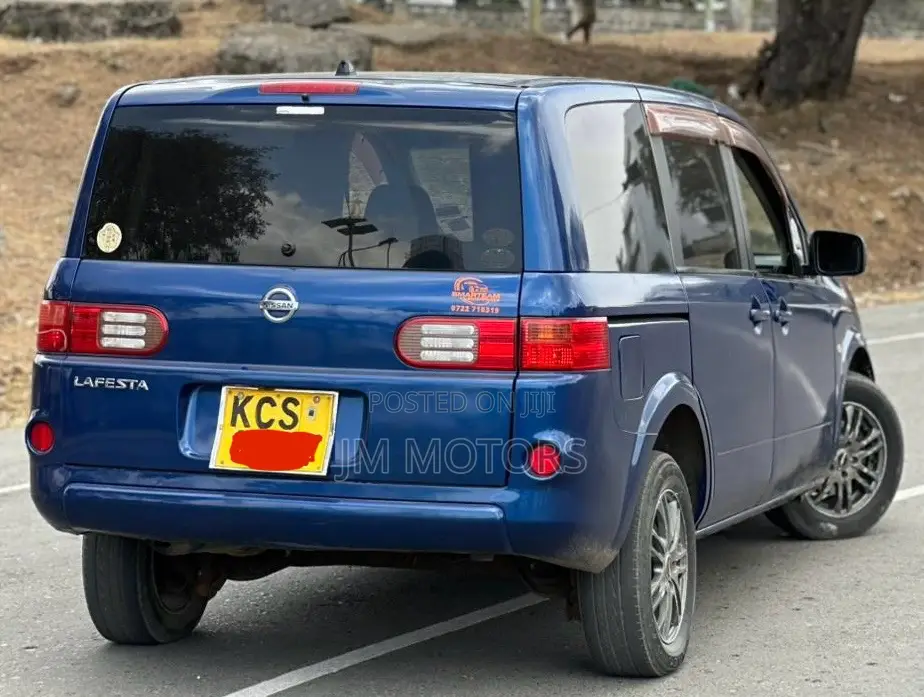 Nissan Lafesta 2011 Blue