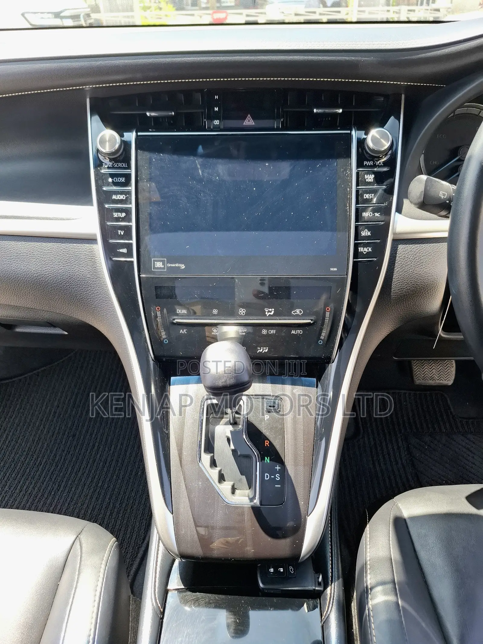 Toyota Harrier 2.5 Hybrid 4WD 2019 Silver