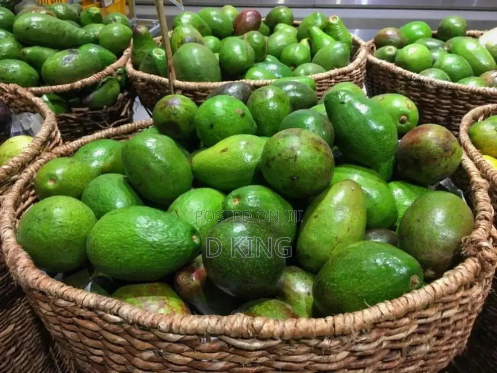 Fresh Avocados and Bananas Supplier Per Kg