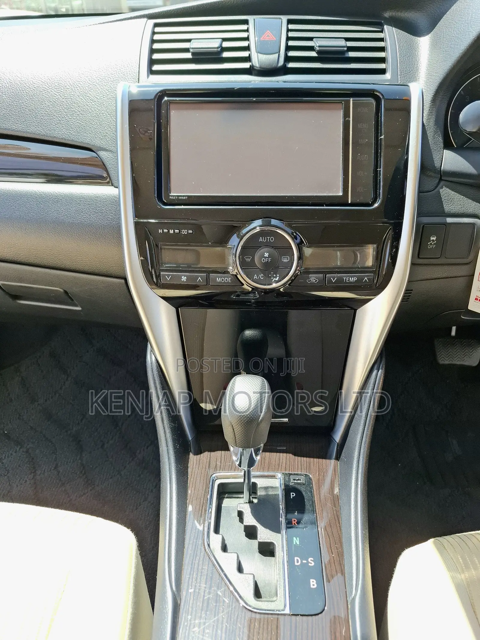 Toyota Premio 2019 White