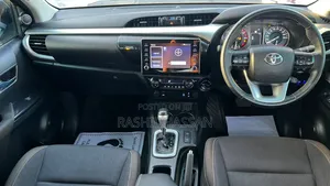 Toyota Hilux 2019 Blue