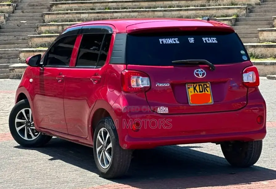 Toyota Passo 2018 Red