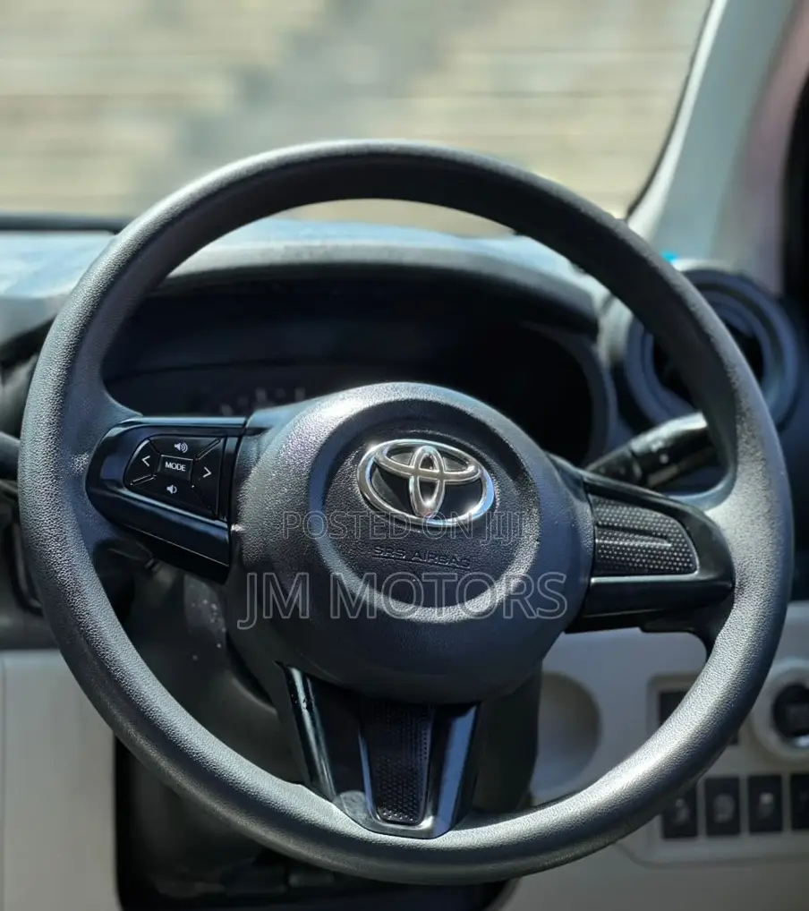 Toyota Passo 2018 Red