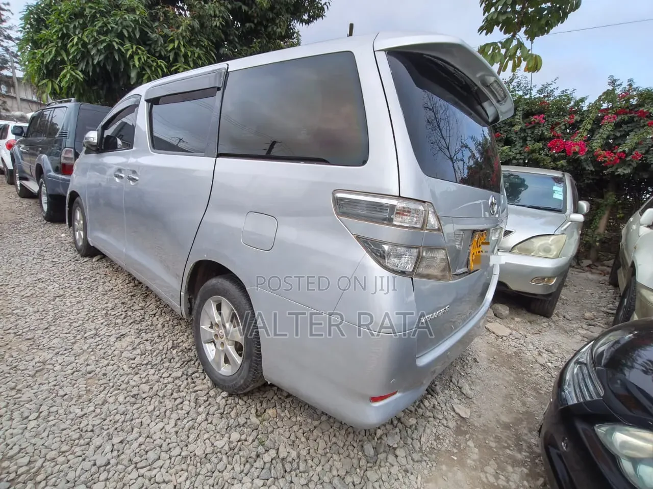 Toyota Vellfire 2009 Silver