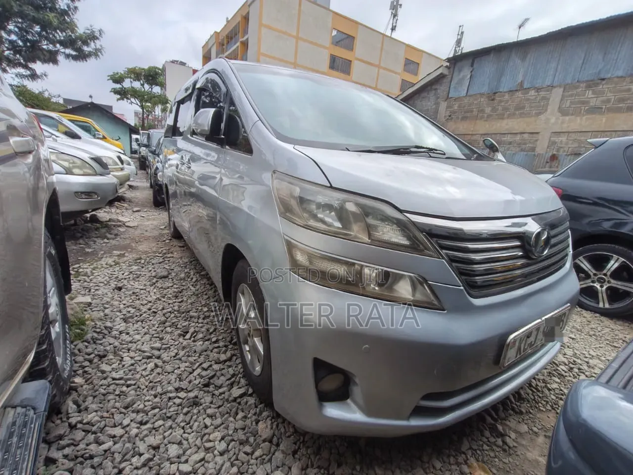 Toyota Vellfire 2009 Silver