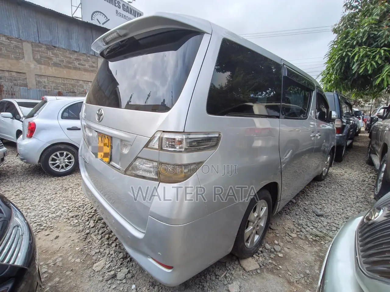 Toyota Vellfire 2009 Silver