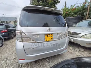 Toyota Vellfire 2009 Silver